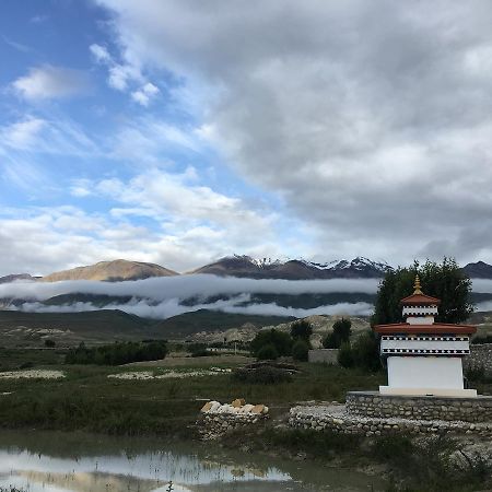 Royal Mustang Resort Nāmbo 외부 사진