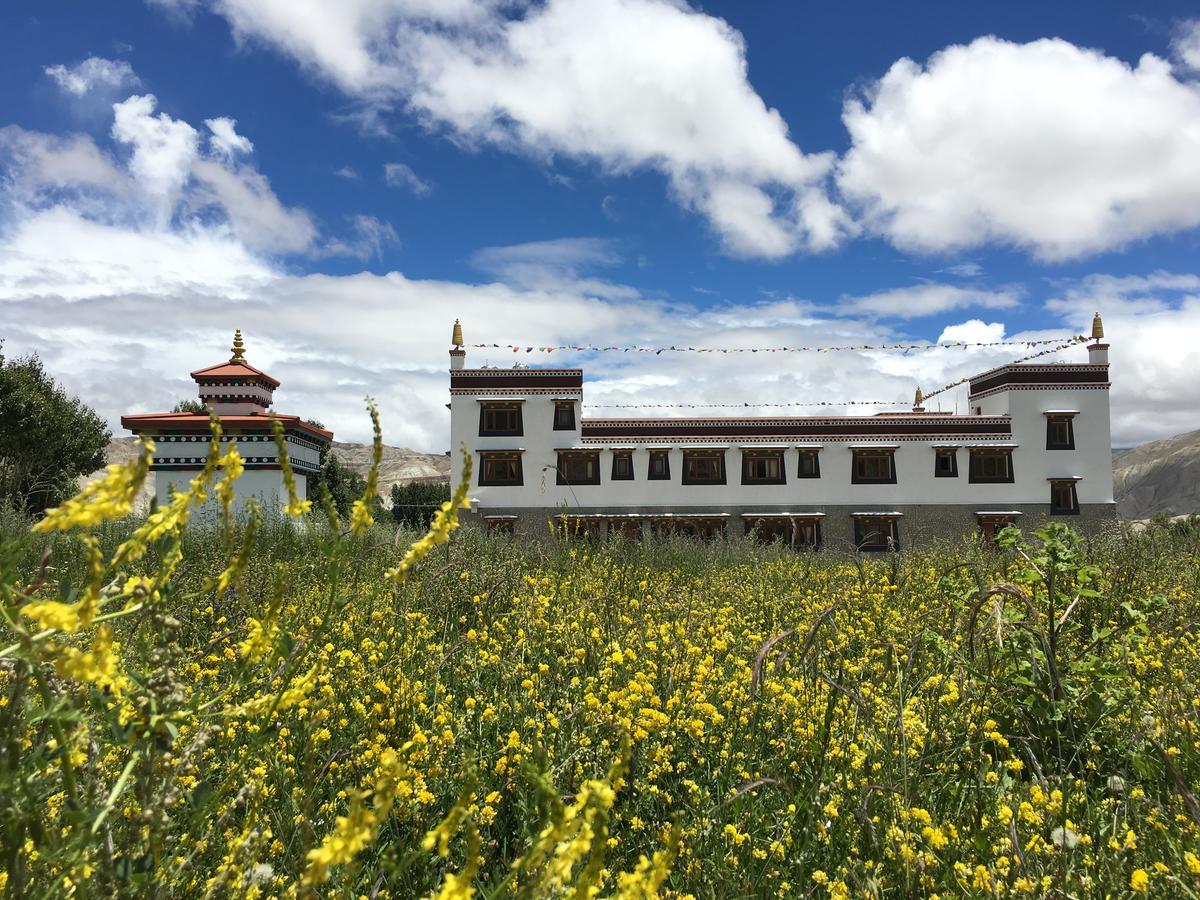 Royal Mustang Resort Nāmbo 외부 사진