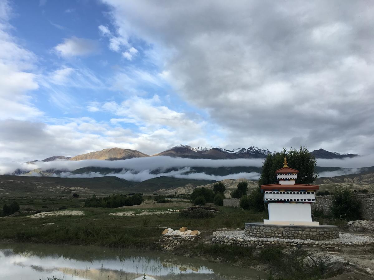 Royal Mustang Resort Nāmbo 외부 사진